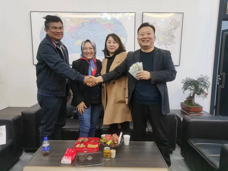 中拓機械出口印度尼西亞的橫剪線(xiàn)設備