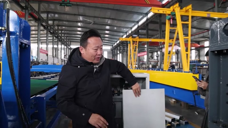 出口巴西樓承板機：探索樓承板機的技術(shù)進(jìn)步從傳統到現代的解析