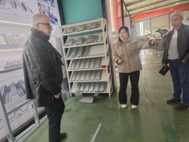 出口沙特地區的型鋼機設備，中拓冷彎工程師展實(shí)力以專(zhuān)業(yè)攻克小邊與腰高難題