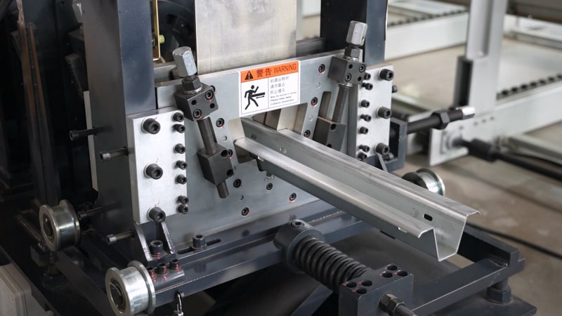 輕質+智能操作：冷彎型鋼領域的革新之作，中拓冷彎印度帽子型型鋼機，一站式生產解決方案：解析中拓冷彎印度帽子型型鋼機的核心優勢